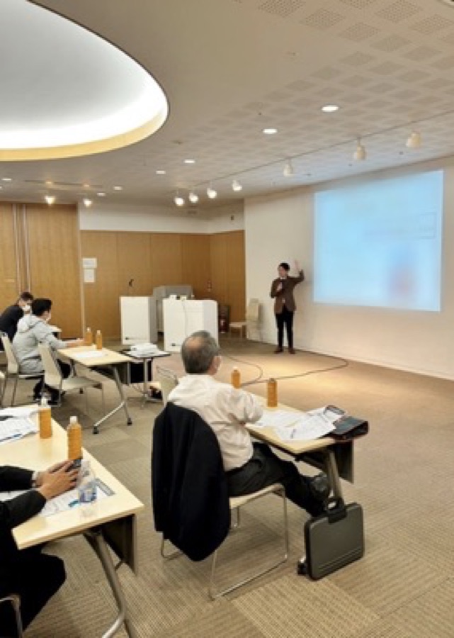 医師会研修の講演・研修の様子